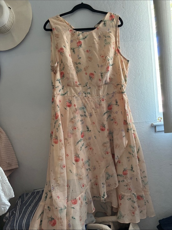 Dresses & Skirts - Peach Floral A-Line Dress